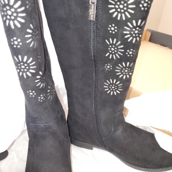 Kenneth Cole Kennedy Chop Boots - Picture 3 of 10